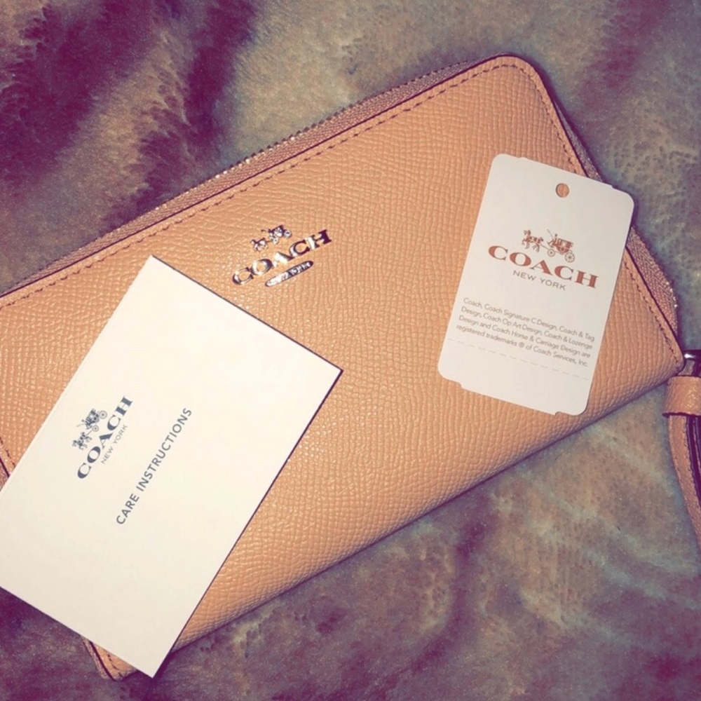 Coach Wallet - Picture 3 of 4